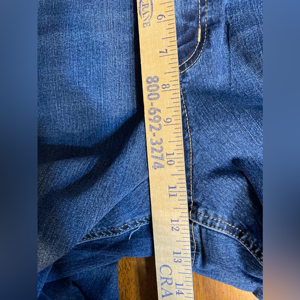 Love indigo lightly distressed, embellished, capris, size 24 plus - Picture 11 of 15